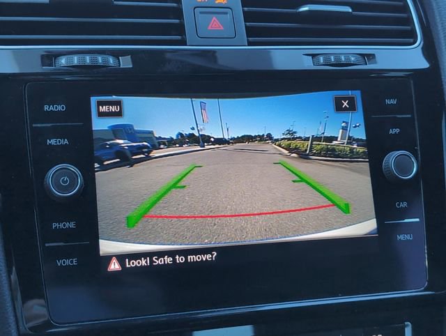 Used 2019 Volkswagen Golf R 4-Door image 14