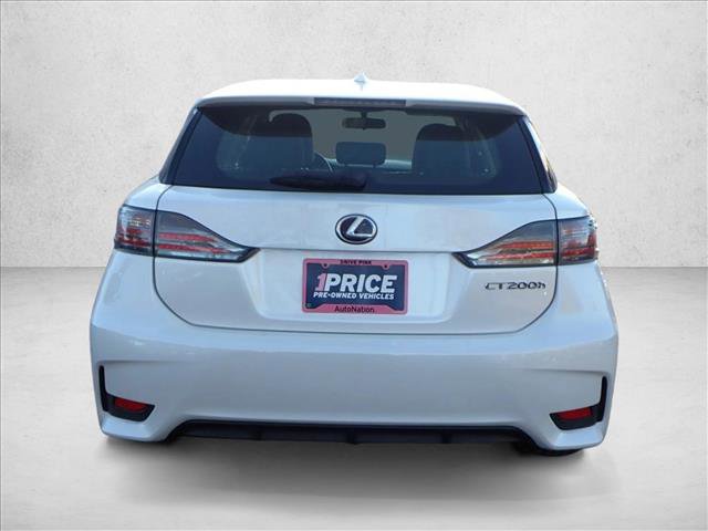 Used 2016 Lexus CT 200h image 3