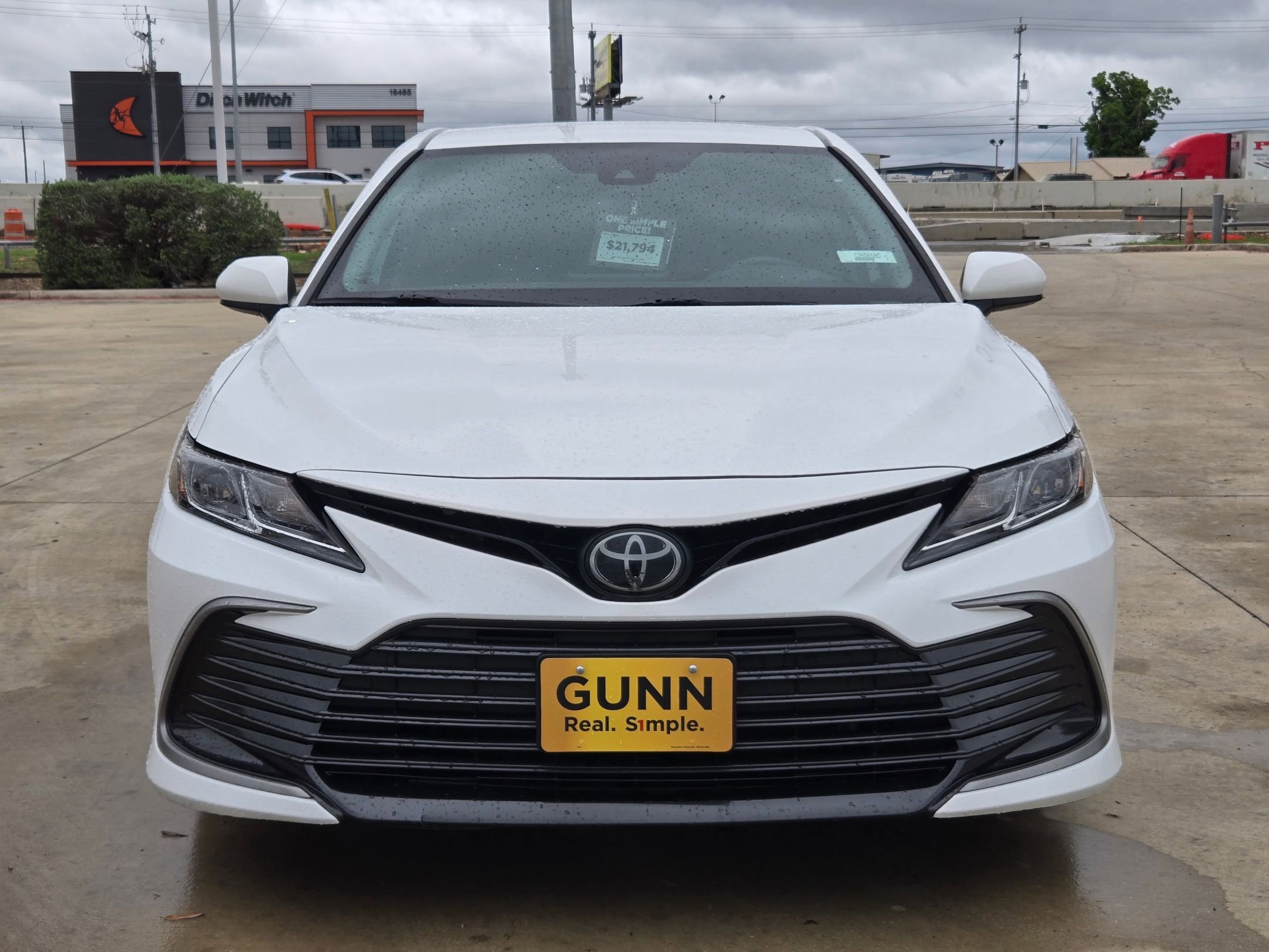 Used 2023 Toyota Camry LE FWD image 2