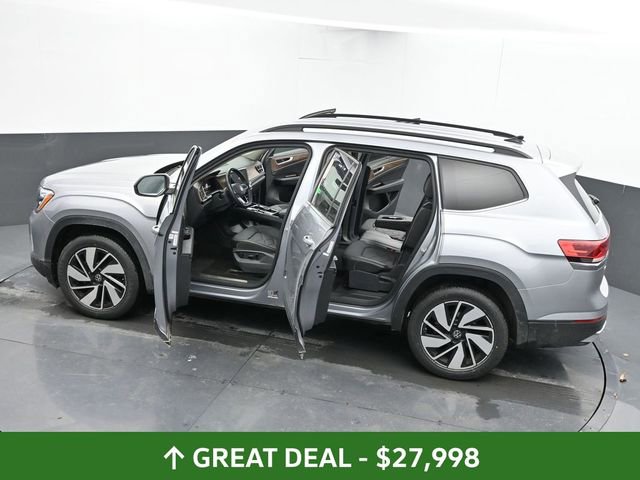 Used 2024 Volkswagen Atlas SE AWD/4WD image 44
