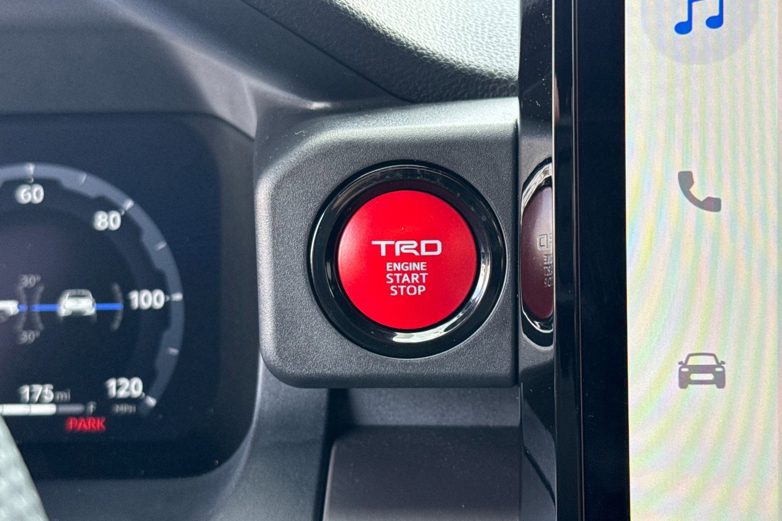 Certified 2025 Toyota Tacoma TRD Sport w/ TRD Sport Upgrade Package image 32