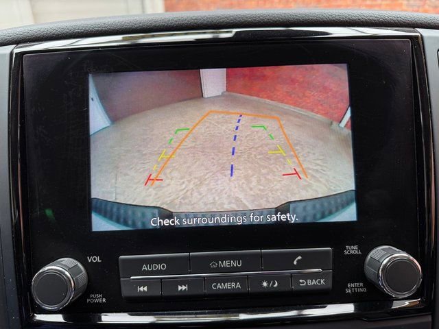 Used 2024 Nissan Titan SV w/ SV Convenience Package image 18