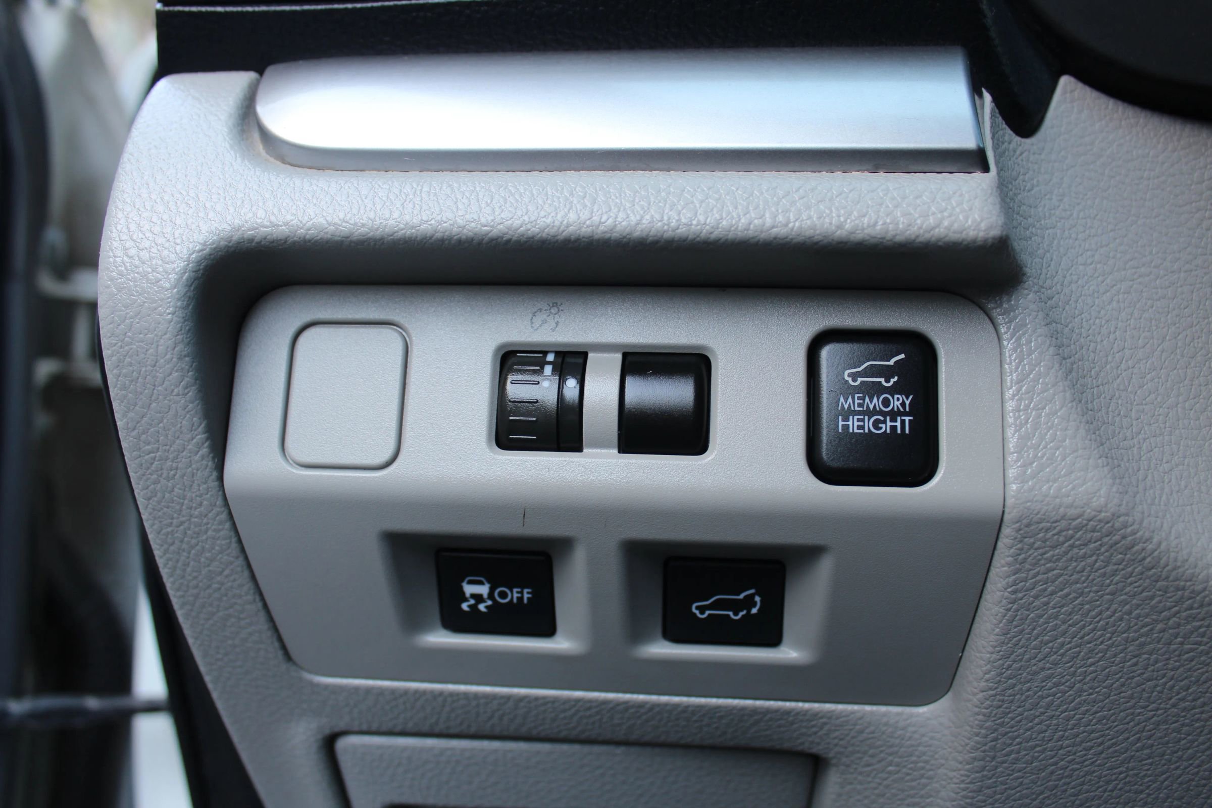 Used 2014 Subaru Forester 2.5i Limited image 24