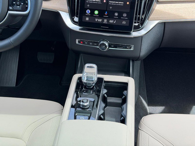 New 2026 Volvo XC90 B5 Core AWD/4WD image 8
