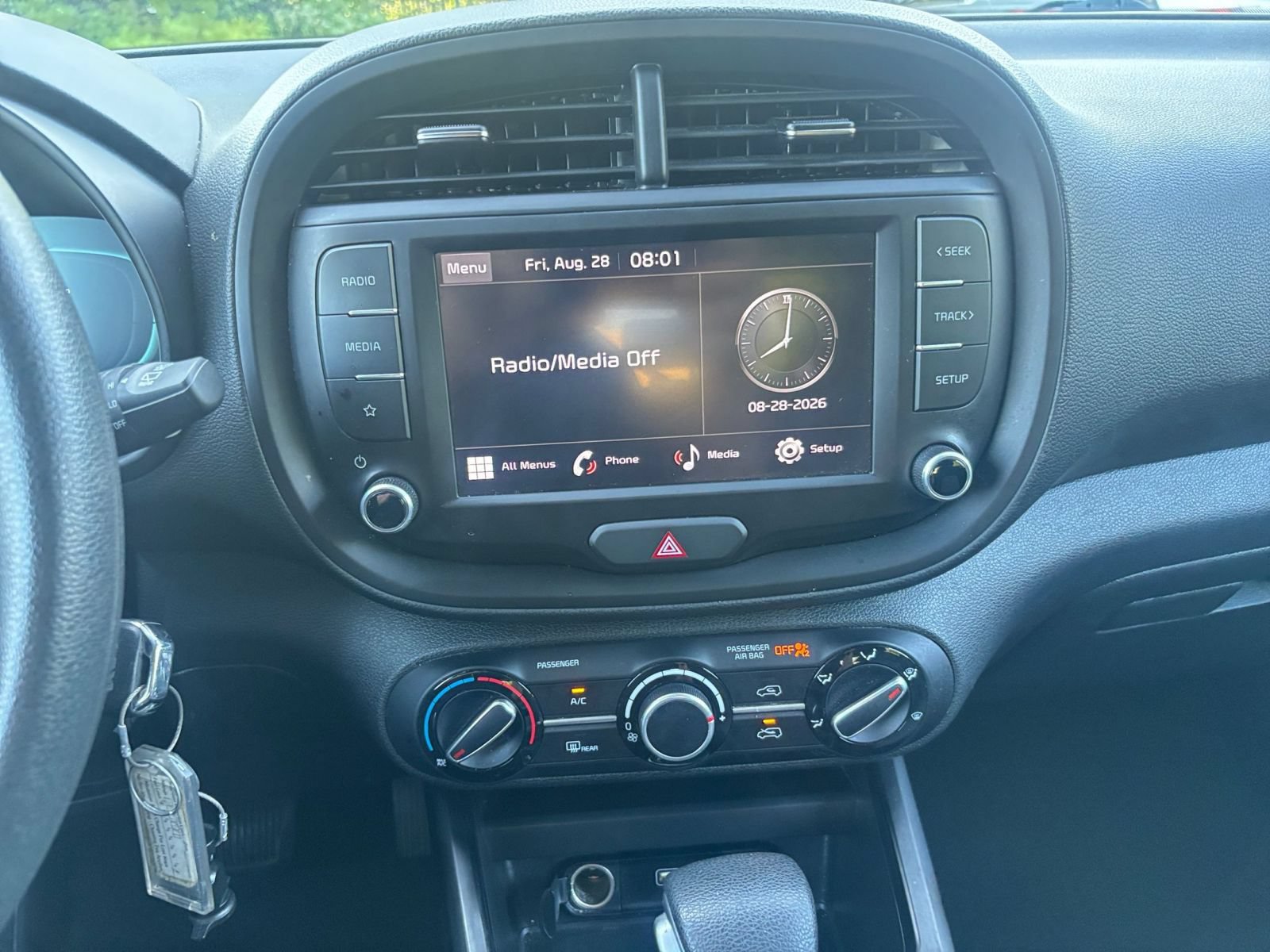 Used 2025 Kia Soul LX w/ LX Technology Package FWD image 16