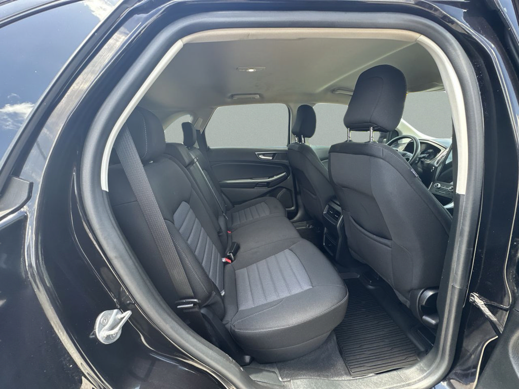 Used 2024 Ford Edge SE w/ Black Appearance Package AWD/4WD image 33