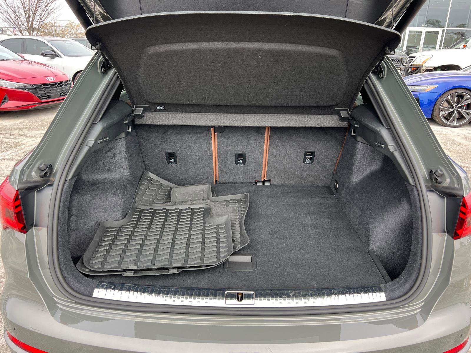 Certified 2025 Audi Q3 2.0T Premium w/ Convenience Package image 18