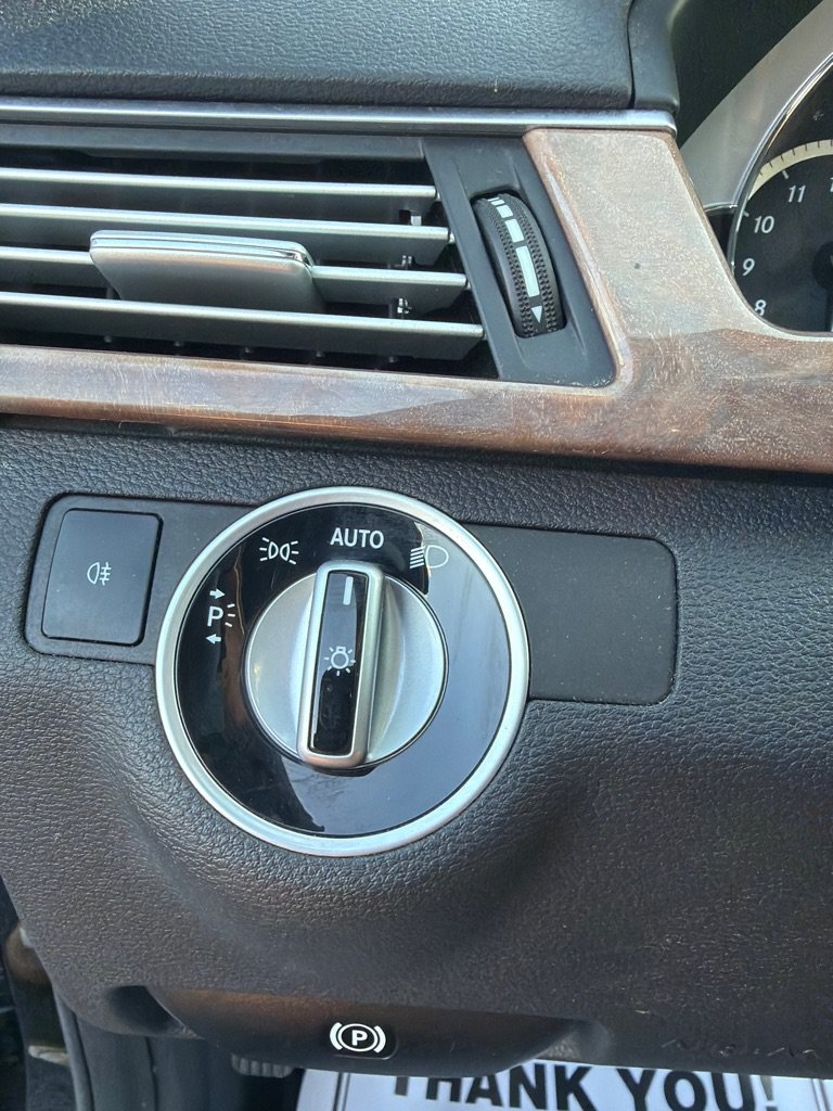 Used 2012 Mercedes-Benz E 350 4MATIC Sedan image 26