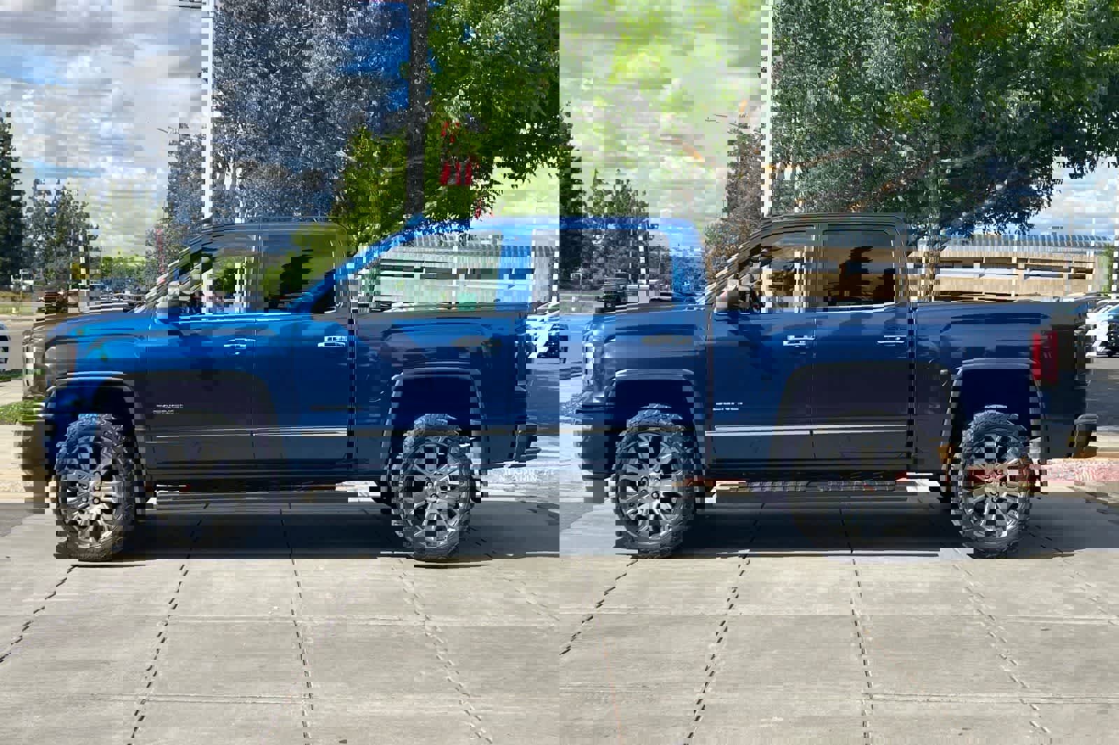 Used 2017 GMC Sierra 1500 Denali image 6