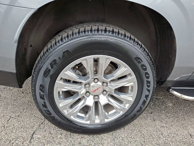 Certified 2025 GMC Yukon XL Denali AWD/4WD image 8