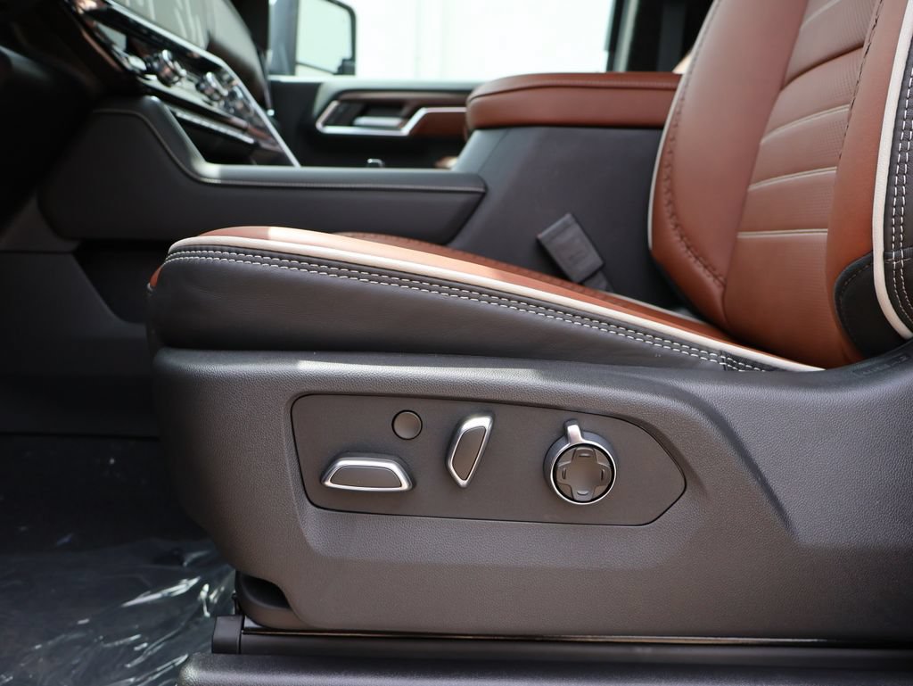 New 2026 GMC Sierra 3500 Denali Ultimate AWD/4WD image 19