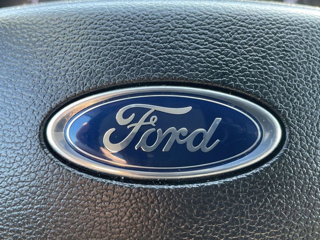 Used 2024 Ford Explorer XLT image 29