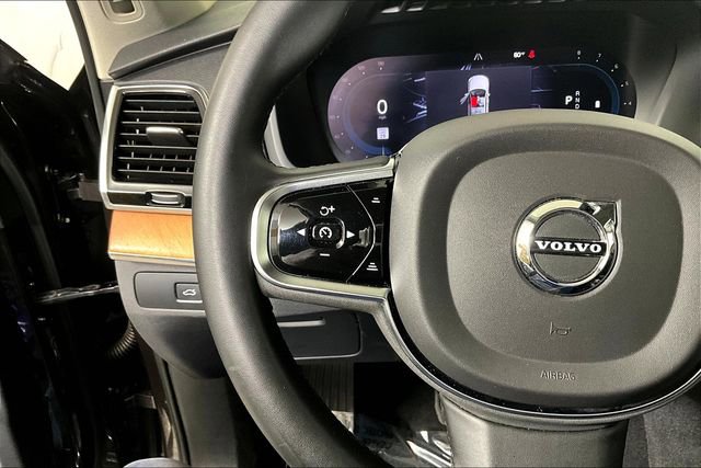 Used 2024 Volvo XC90 B6 Plus image 18
