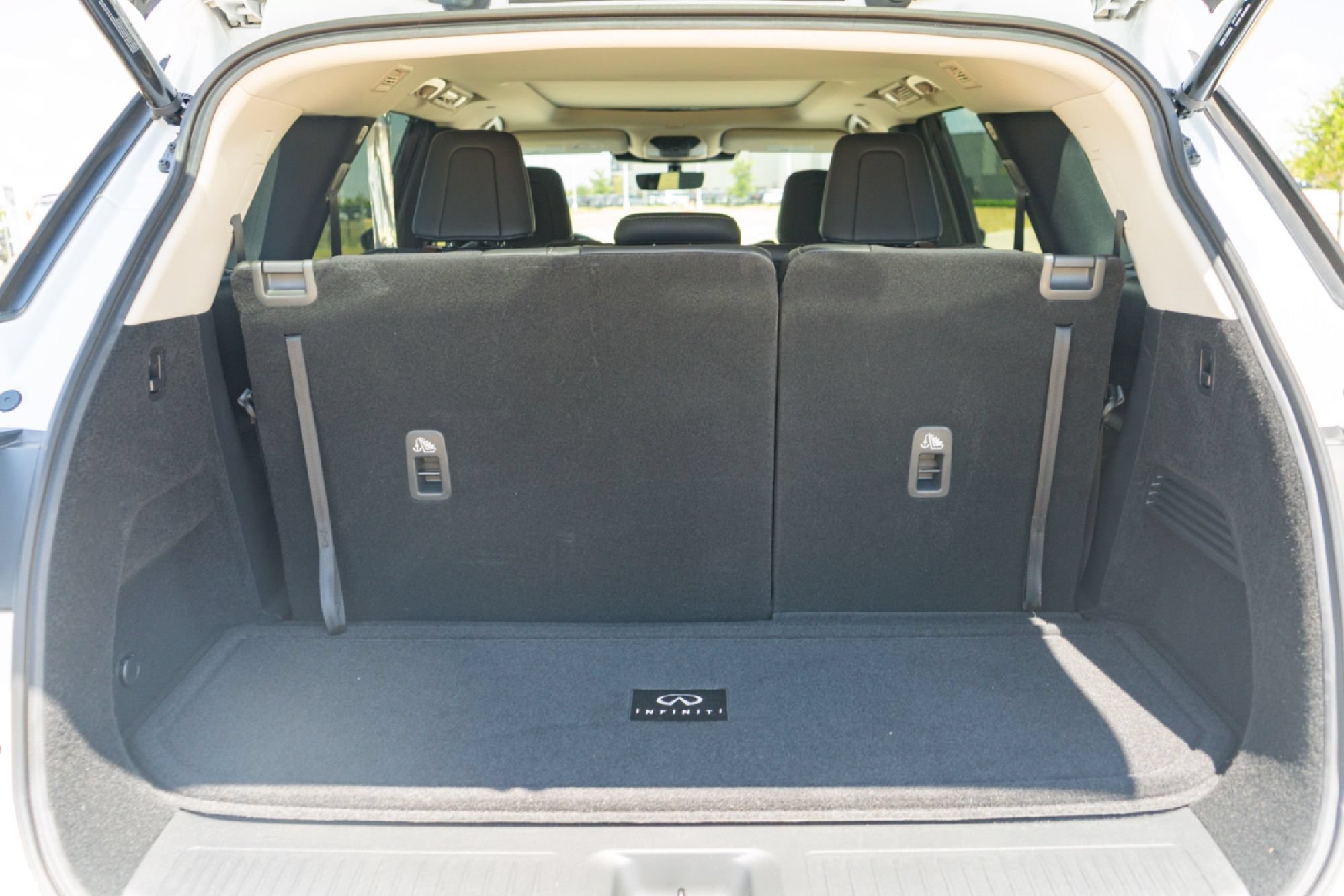 Certified 2026 INFINITI QX60 Luxe w/ Cargo Package FWD image 25