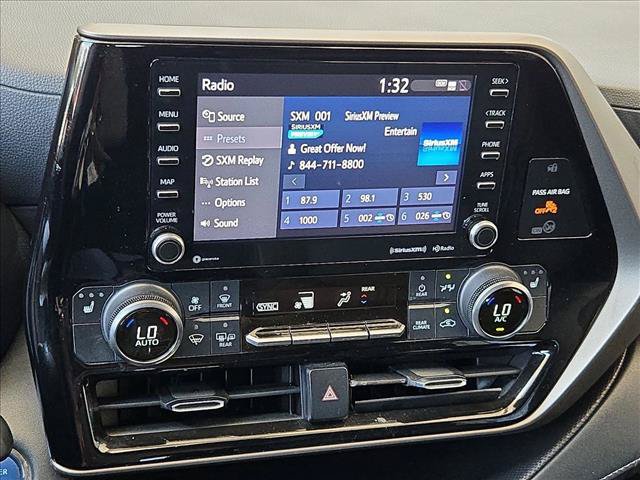 Used 2022 Toyota Highlander XLE FWD image 13