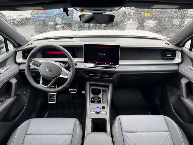 New 2026 Volkswagen Tiguan SE R-Line AWD/4WD image 12