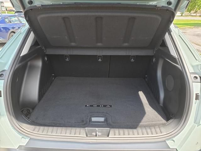 Used 2024 Hyundai Kona Limited AWD/4WD image 5