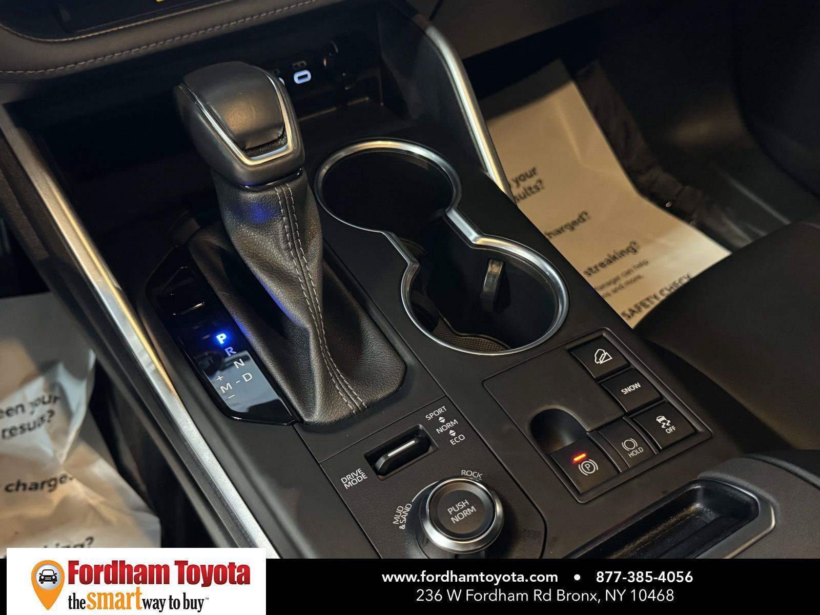 Used 2023 Toyota Highlander XSE AWD/4WD image 30