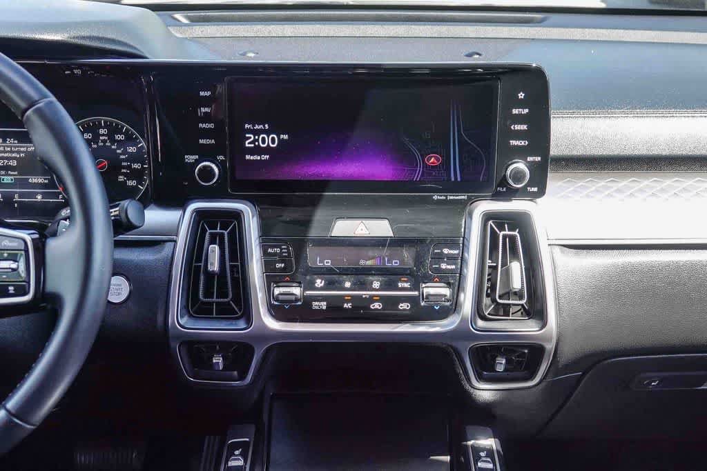 Certified 2023 Kia Sorento EX FWD image 10