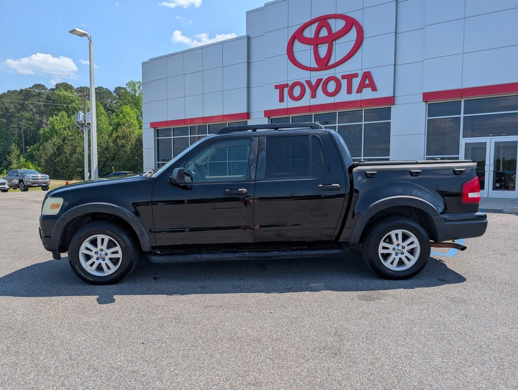 Used 2010 Ford Explorer Sport Trac XLT RWD image 2