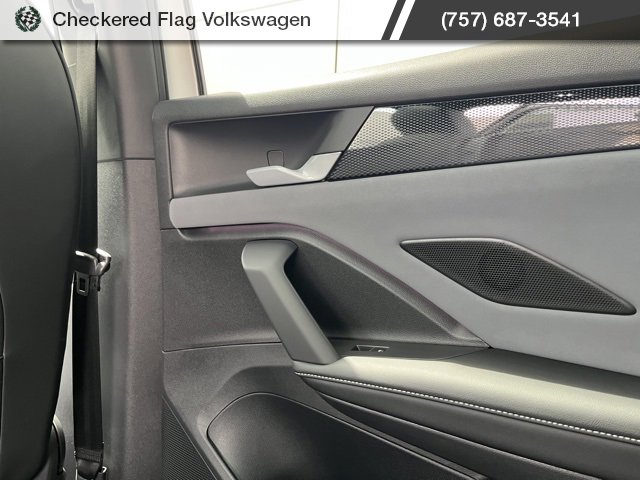 New 2025 Volkswagen Tiguan SE R-Line image 55