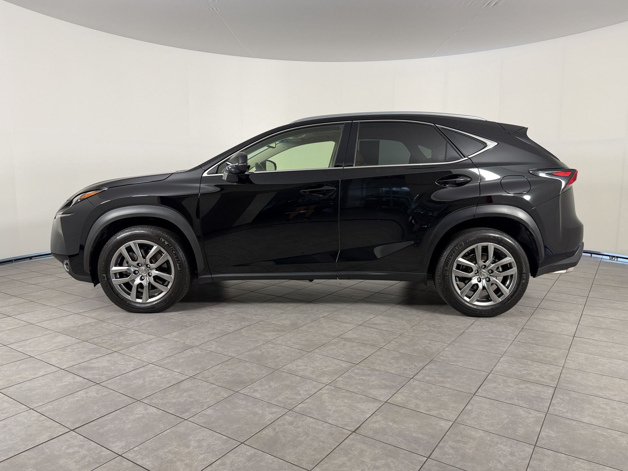 Used 2016 Lexus NX 200t FWD w/ Premium Package image 2