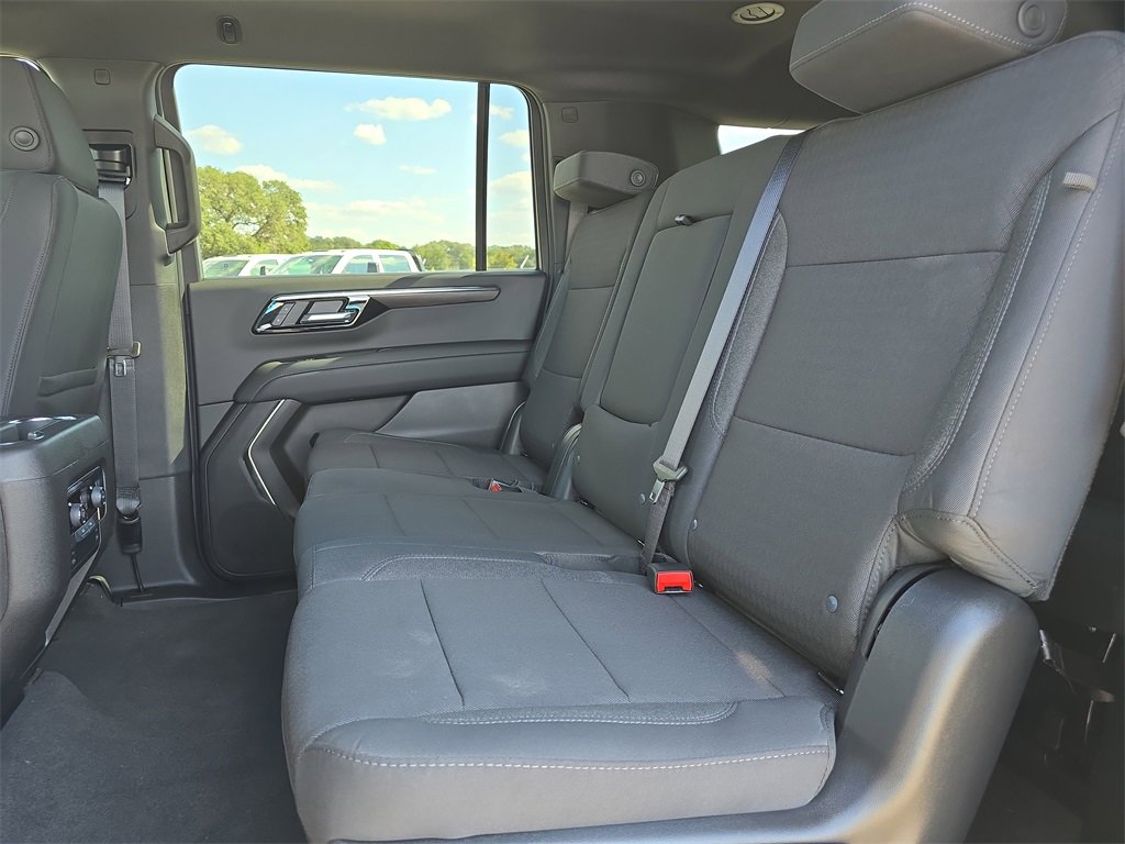 New 2026 Chevrolet Suburban LS image 14
