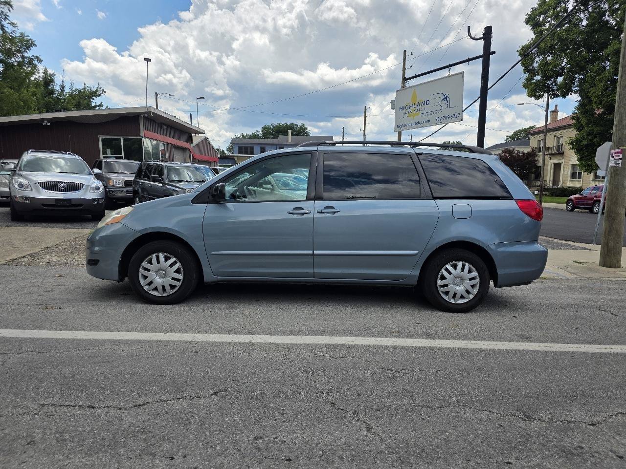 Used 2006 Toyota Sienna LE FWD image 2