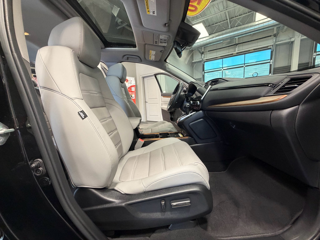 Used 2020 Honda CR-V Touring image 43