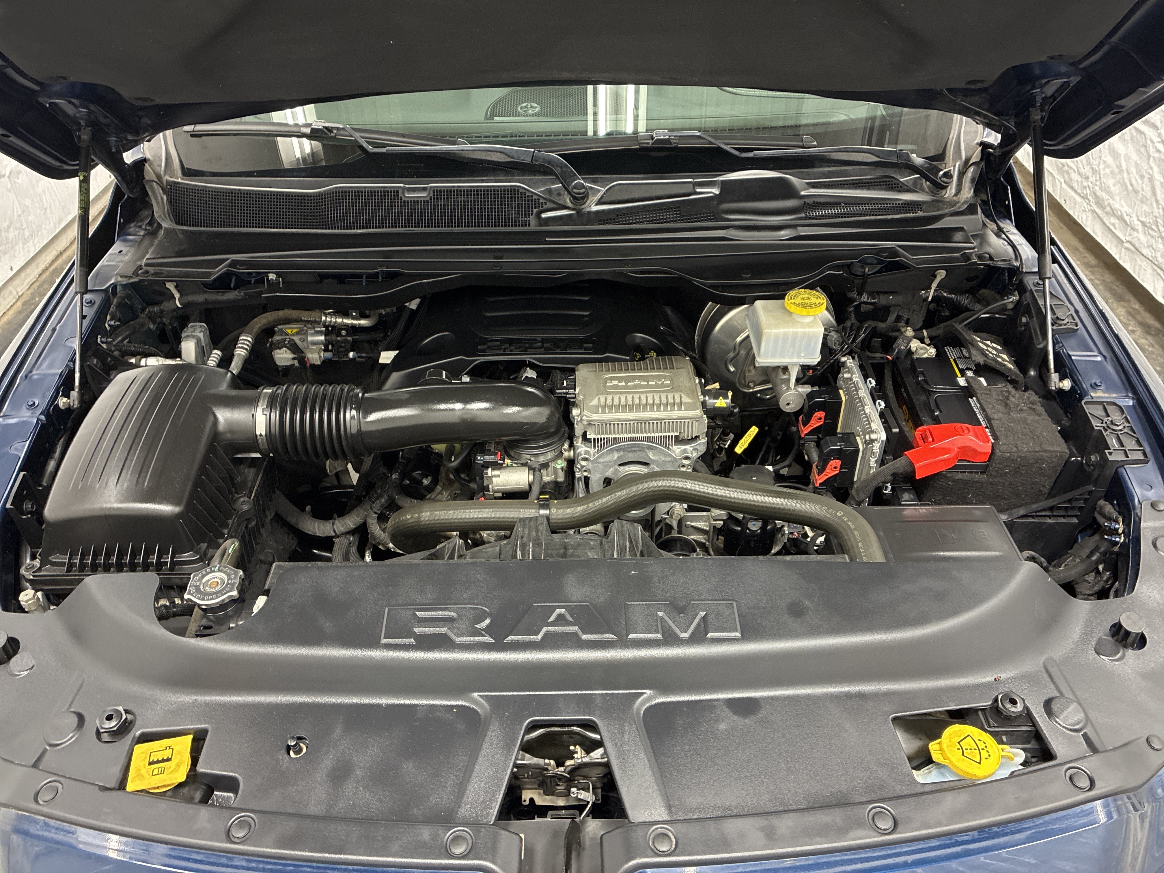 Used 2021 RAM 1500 Laramie w/ Sport Appearance Package AWD/4WD image 7