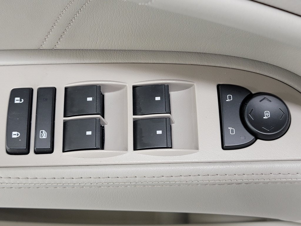 Used 2011 Buick Lucerne CXL FWD image 26