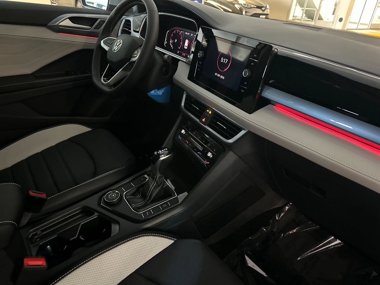 New 2026 Volkswagen Taos SEL AWD/4WD image 15