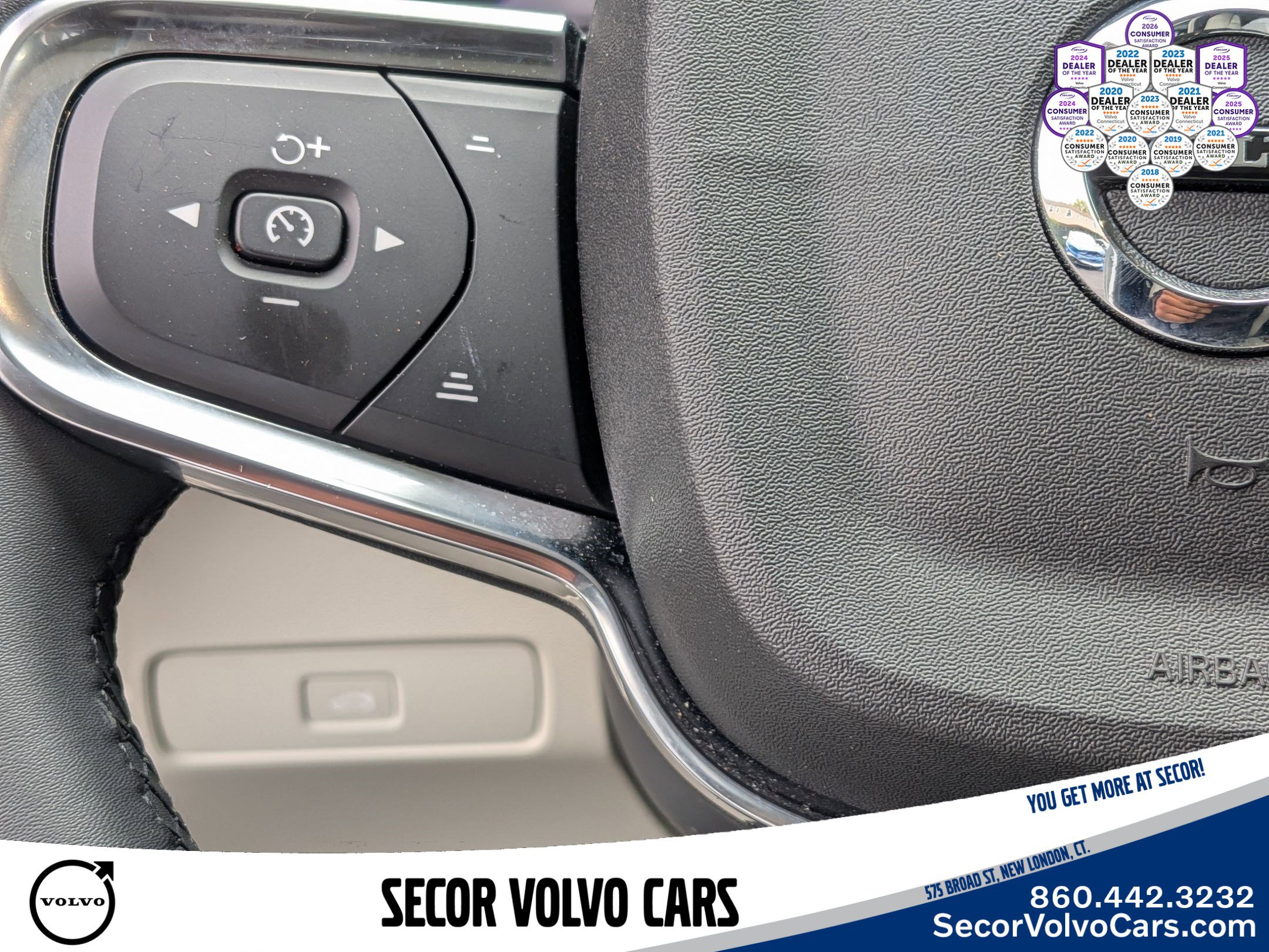Certified 2023 Volvo XC40 B5 Plus w/ Driver Assist Package AWD/4WD image 19