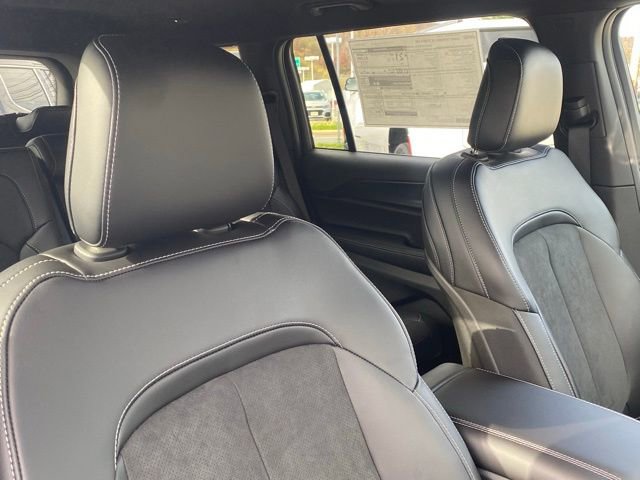 New 2025 Jeep Grand Cherokee L Altitude image 29