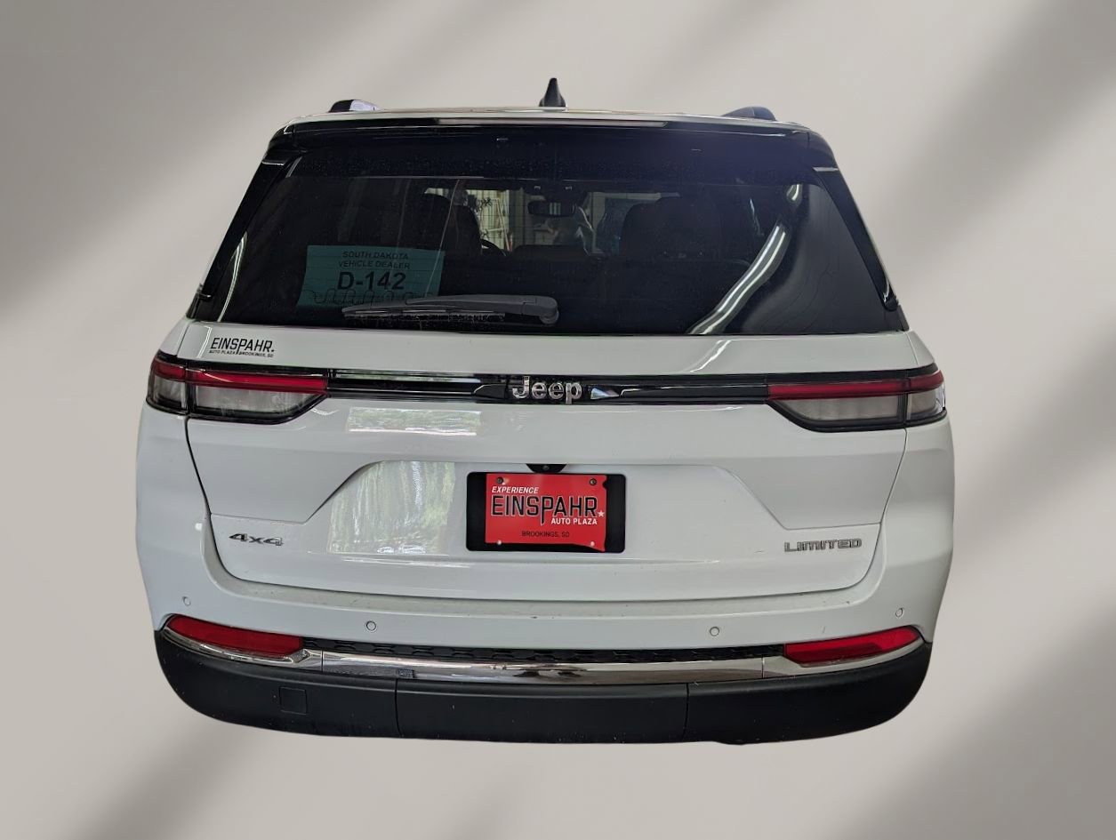 Used 2023 Jeep Grand Cherokee Limited image 23