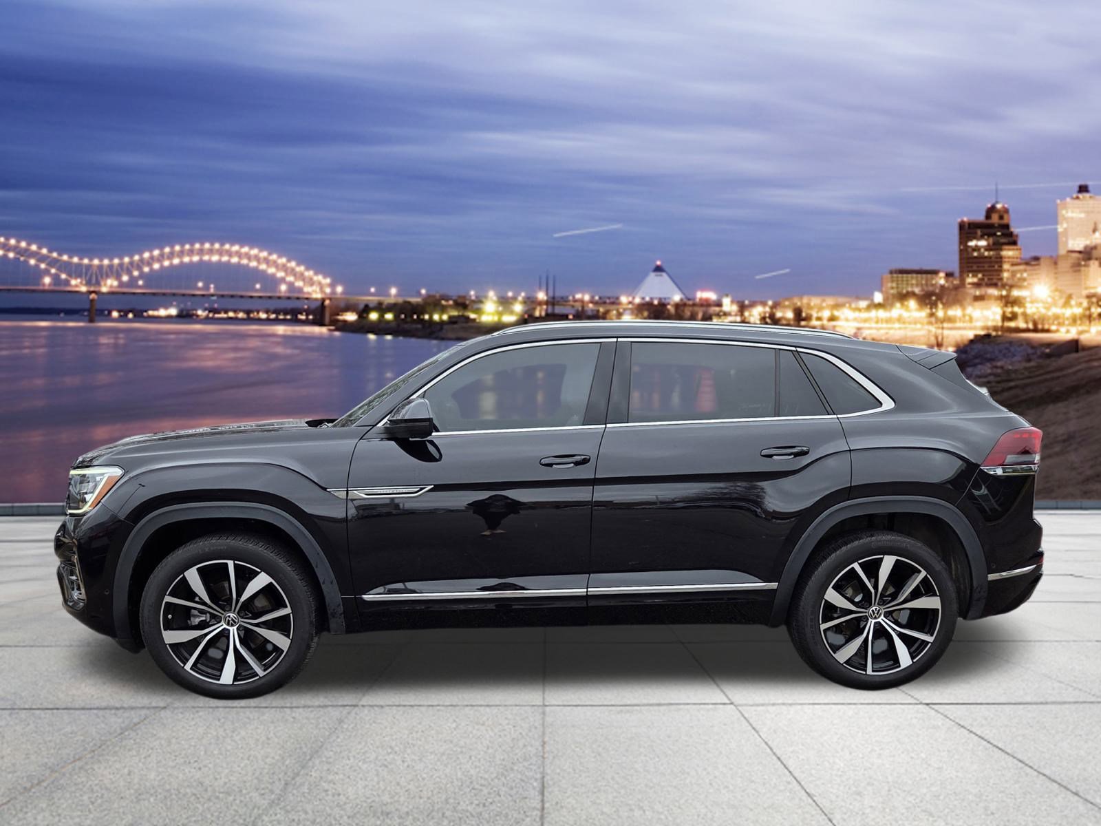 Certified 2024 Volkswagen Atlas Cross Sport SEL Premium R-Line image 2