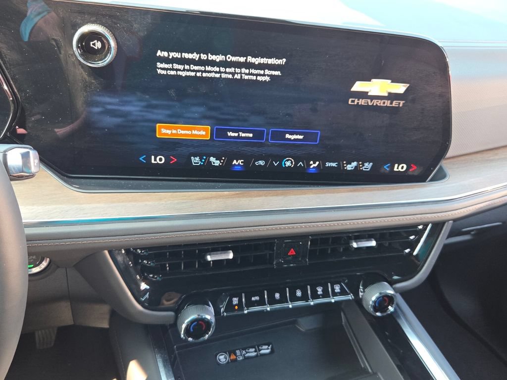 New 2026 Chevrolet Suburban High Country AWD/4WD image 18