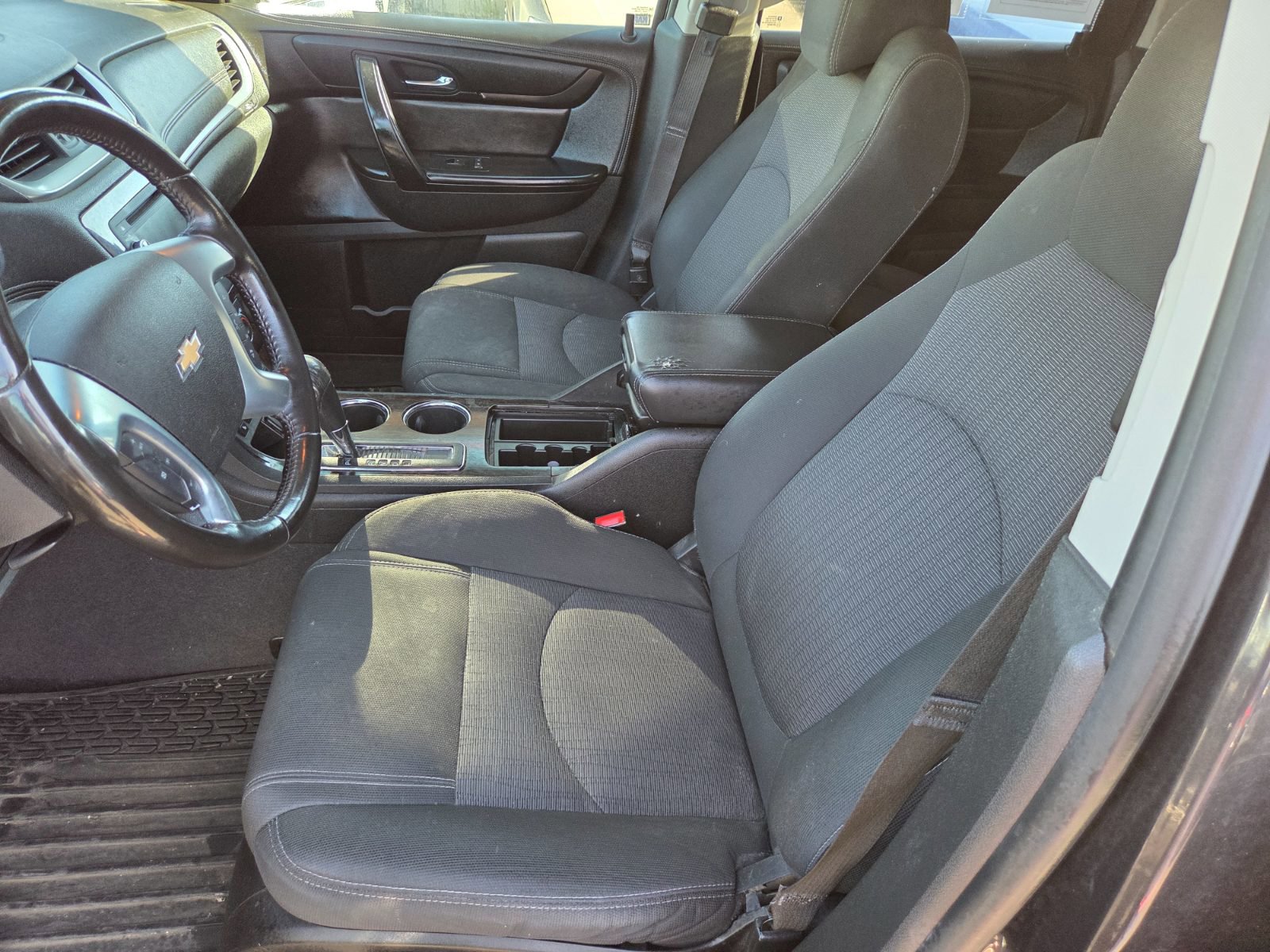 Used 2016 Chevrolet Traverse LT w/ Style and Technology Package image 6