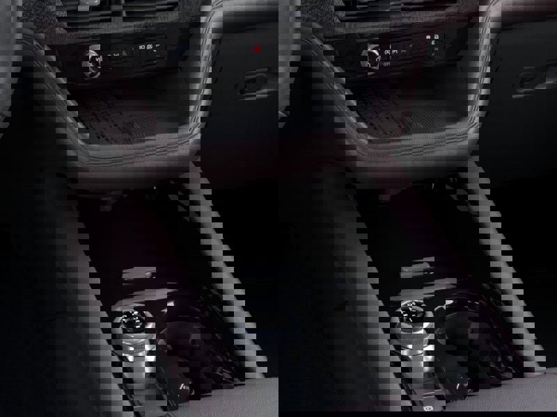 Used 2025 Ford Explorer Platinum w/ Ultimate Package image 37