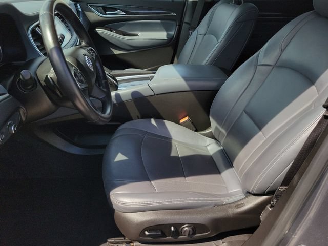 Used 2018 Buick Enclave Essence FWD image 19