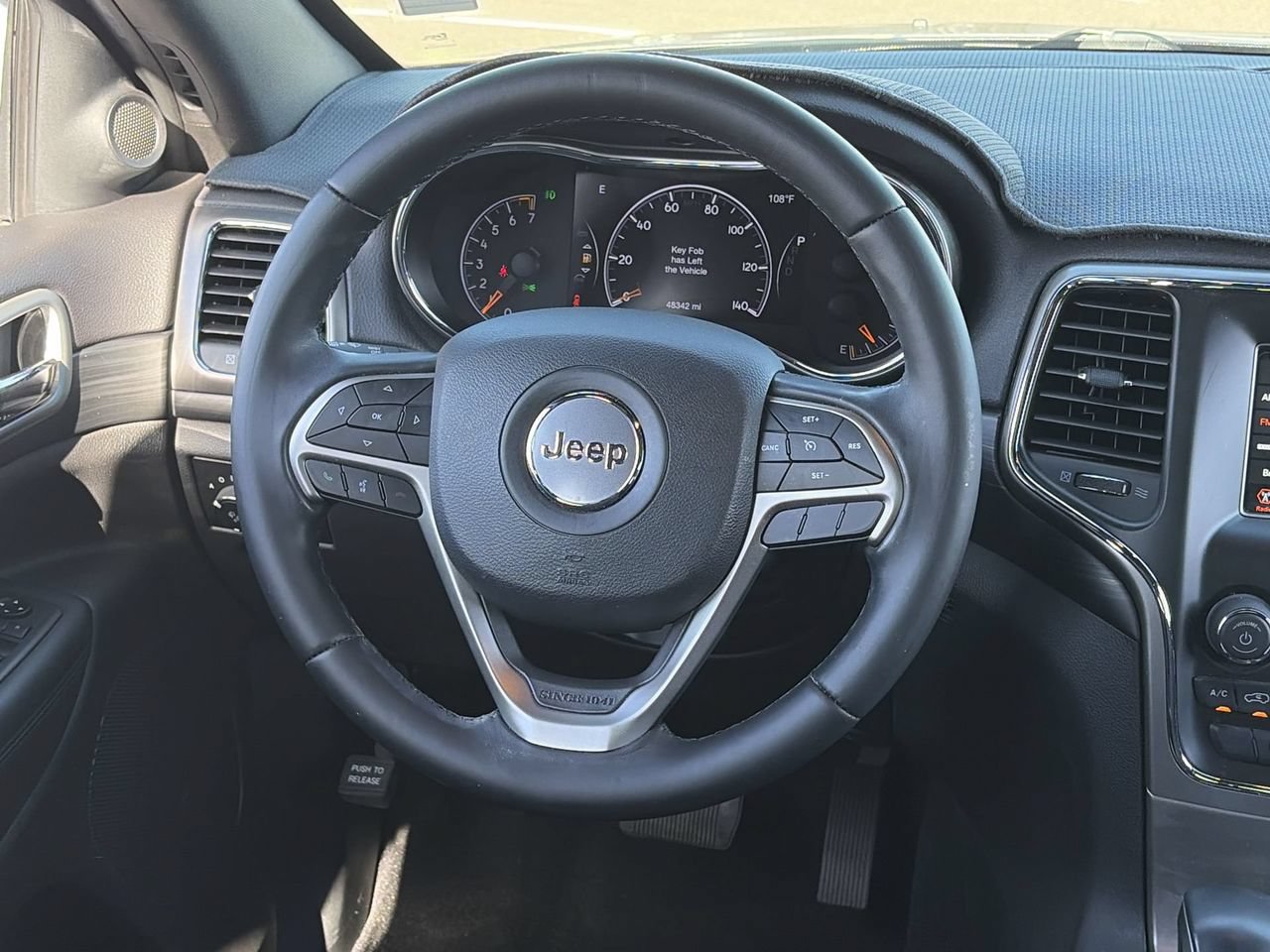 Used 2020 Jeep Grand Cherokee Laredo RWD image 13