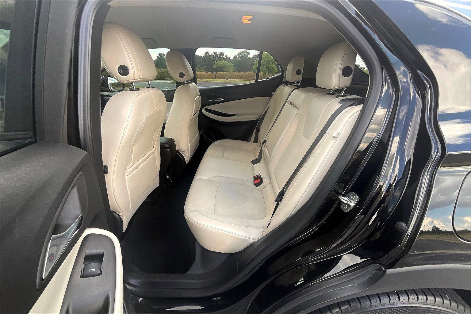 Used 2021 Buick Encore GX Select image 19