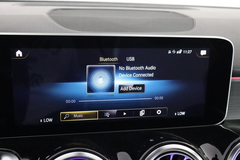 Used 2021 Mercedes-Benz GLB 35 AMG 4MATIC image 34