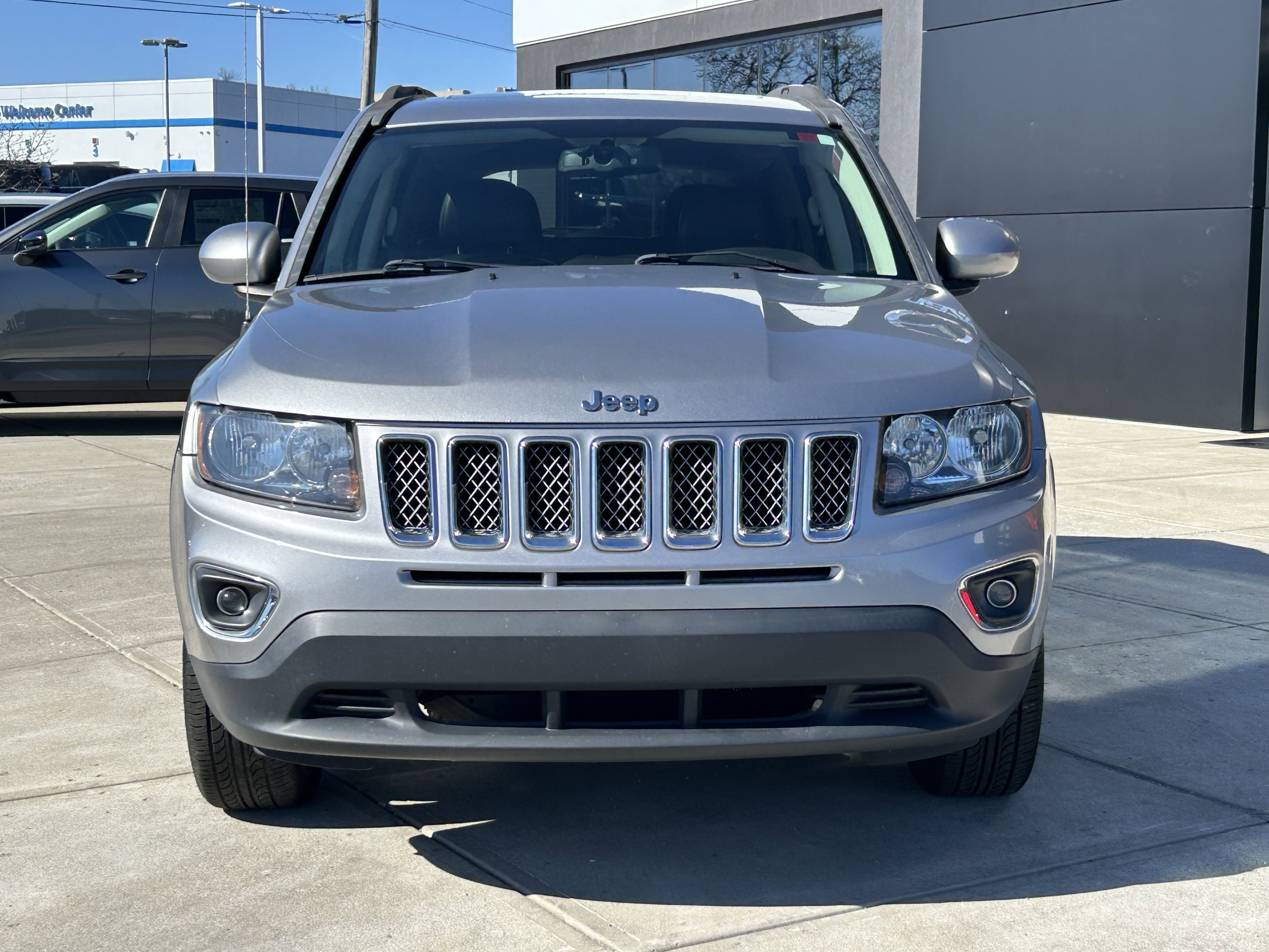 Used 2015 Jeep Compass High Altitude image 2