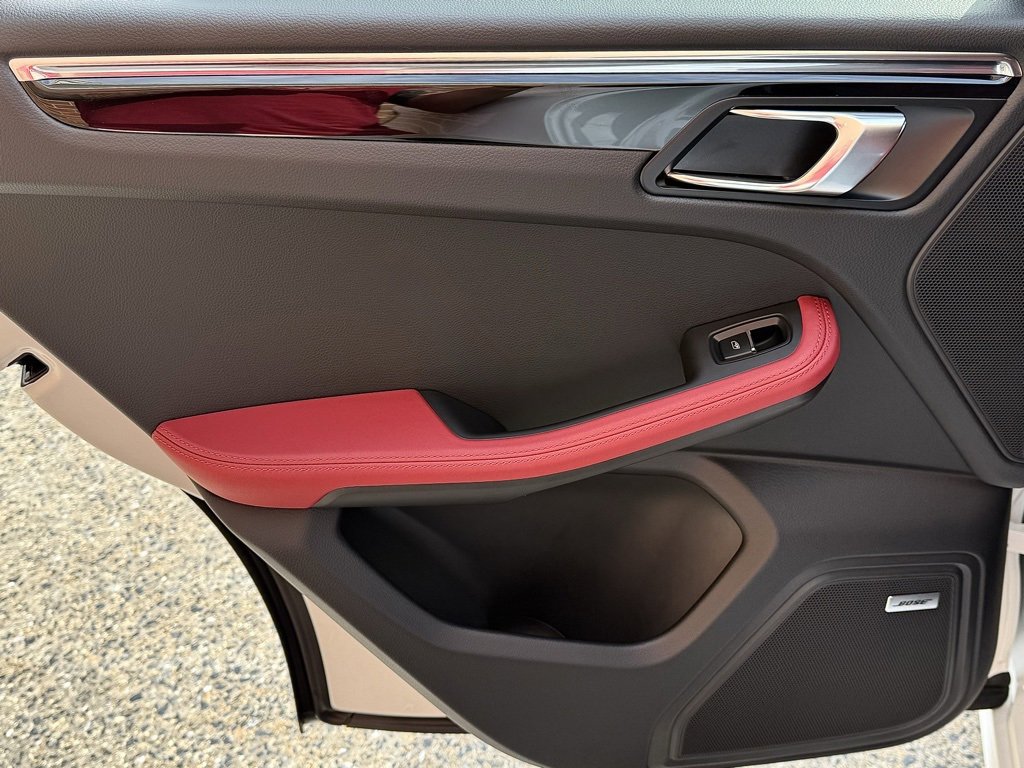 New 2026 Porsche Macan image 20