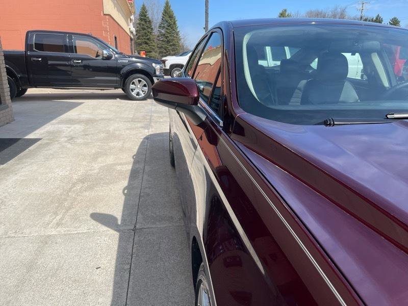 Used 2017 Ford Fusion SE w/ Equipment Group 201A image 7