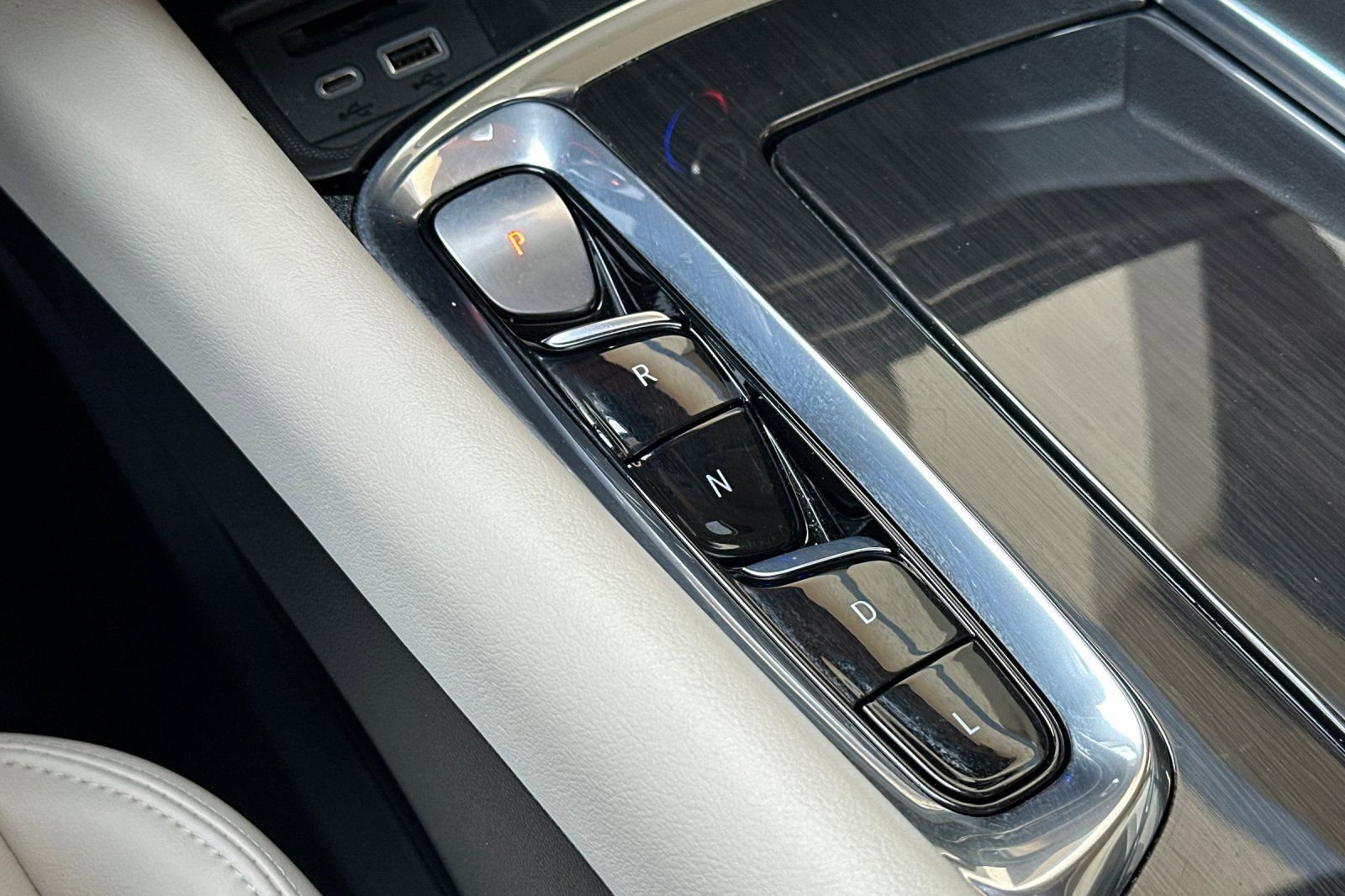 Certified 2023 Buick Enclave Essence w/ Experience Buick Package image 29