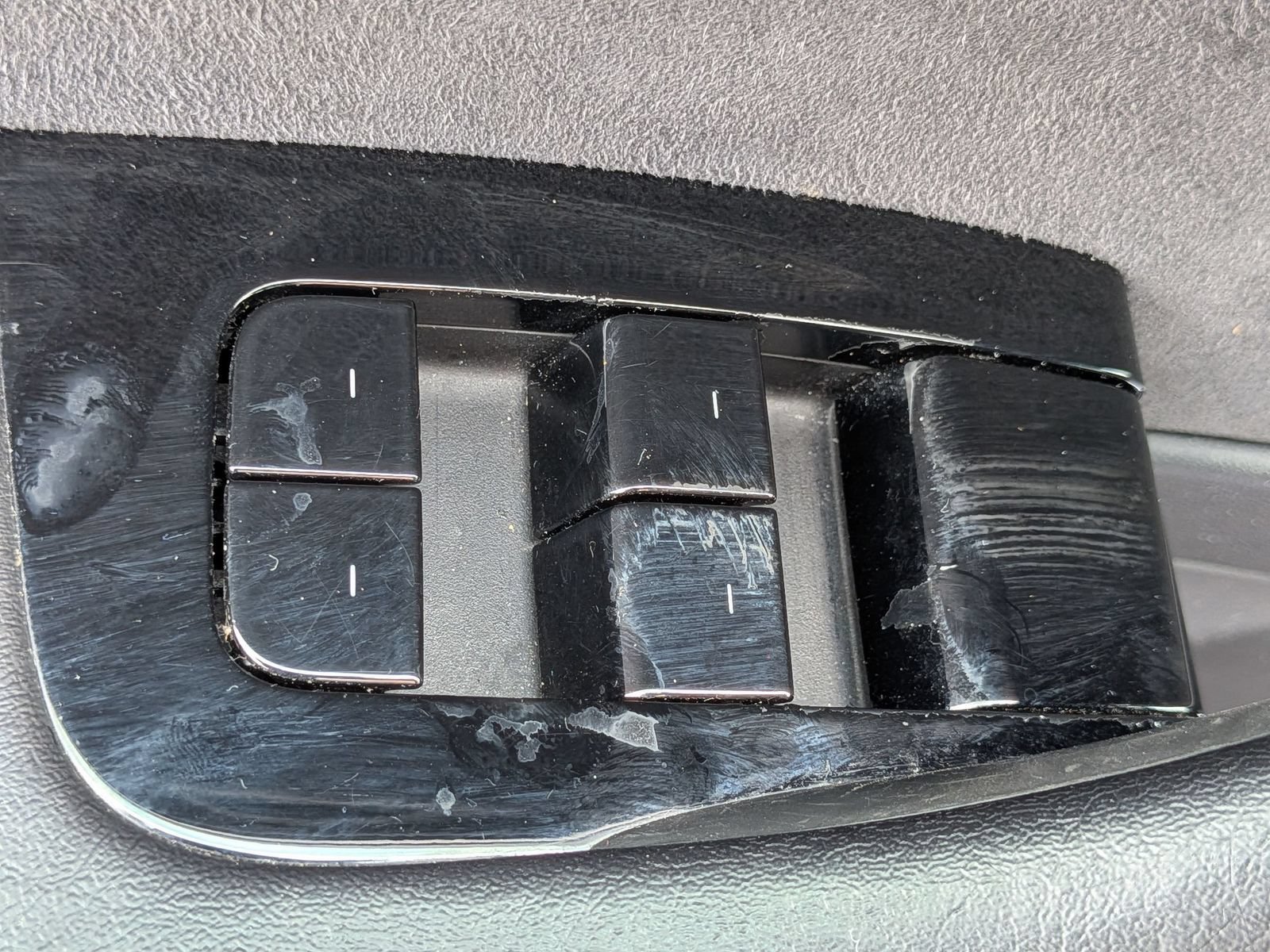 Used 2020 Tesla Model 3 Standard Range RWD image 14
