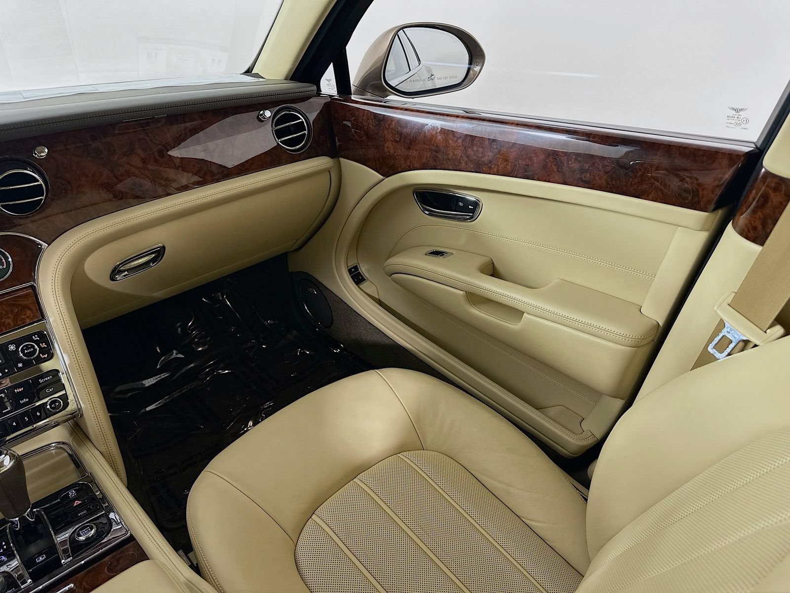Used 2011 Bentley Mulsanne RWD image 30