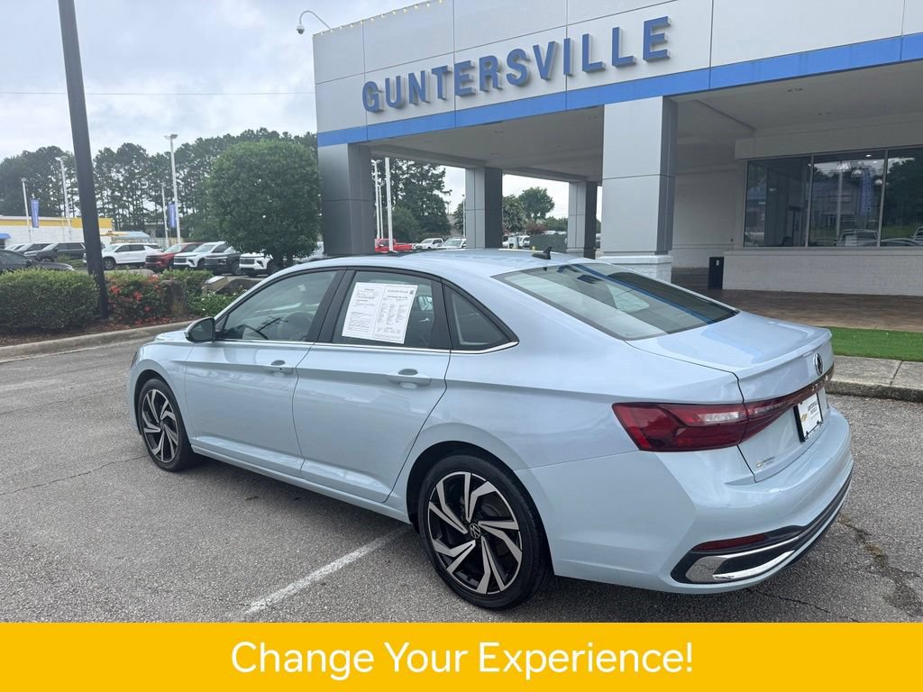 Used 2025 Volkswagen Jetta SEL FWD image 23